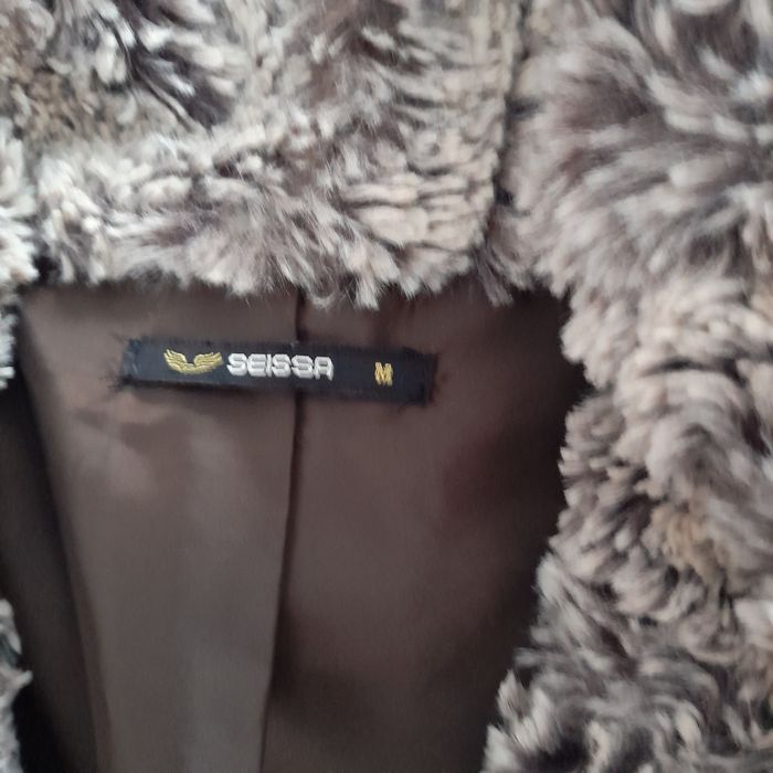 Casaco  curto de senhora  quentinho