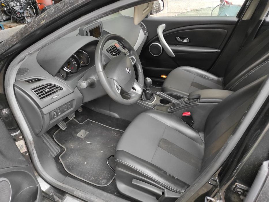 Capô Renault Fluence