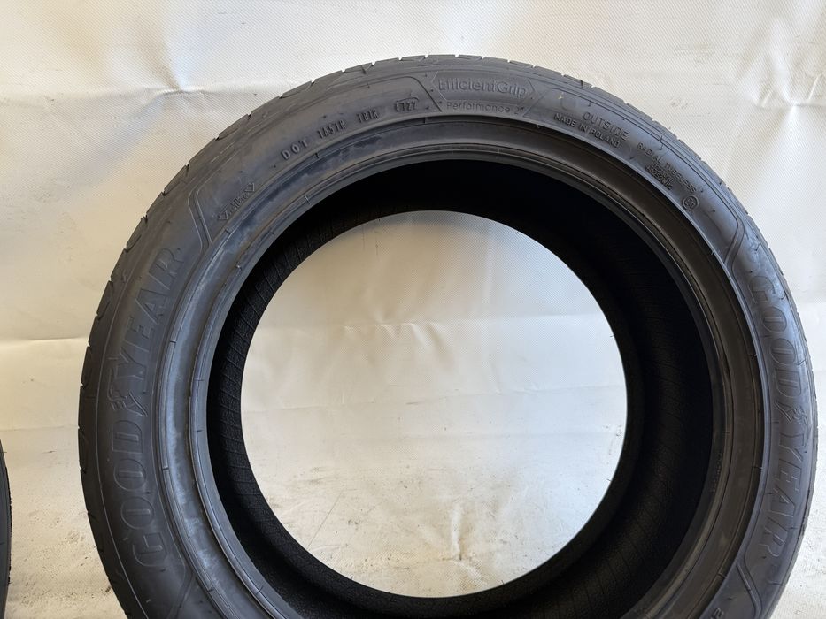 225/45/17 Goodyear Efficient Grip Performance 2 91W