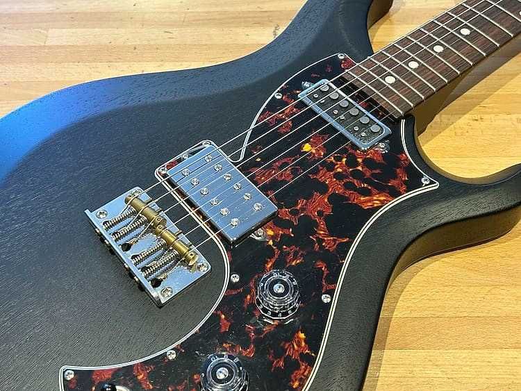 Guitarra PRS S2 Vela Satin Charcoal. Made in USA.