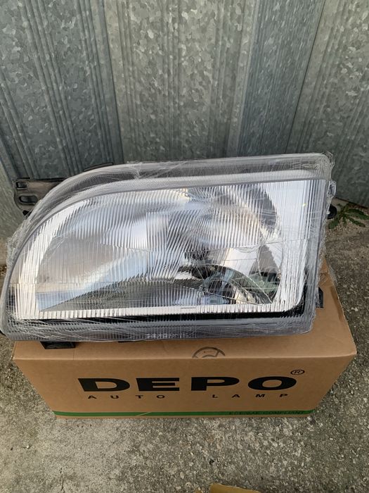Farol esquerdo Ford Transit MK4