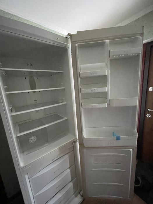 Продам холодильник
