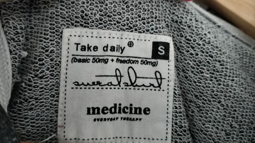 Rozsuwana bluza damska z kapturem - Medicine - rozm. S