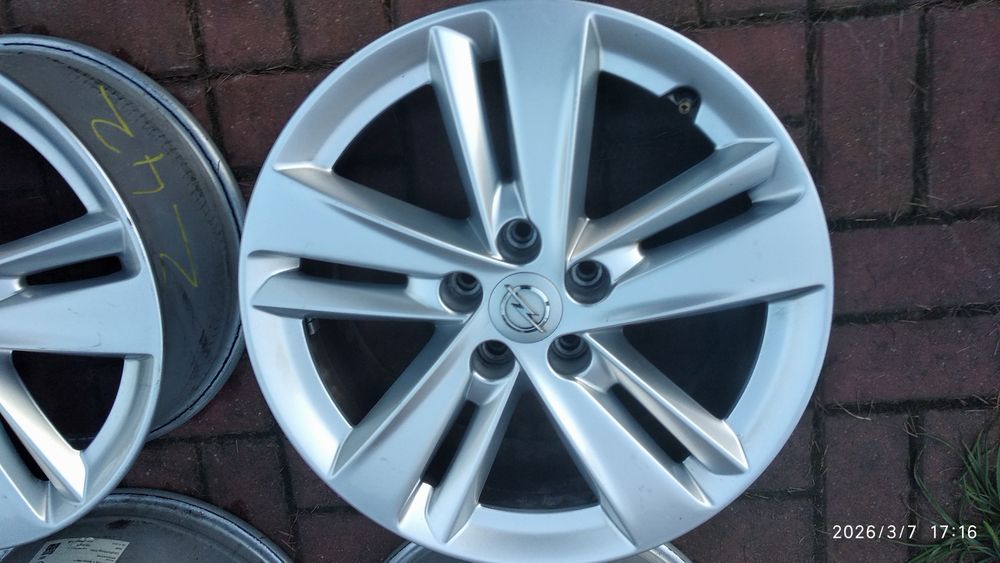 Oryginalne Alufelgi R17 Opel  5 x108 super stan jak nowe