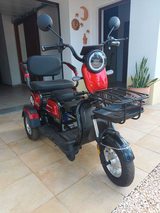 Triciclos elétricos