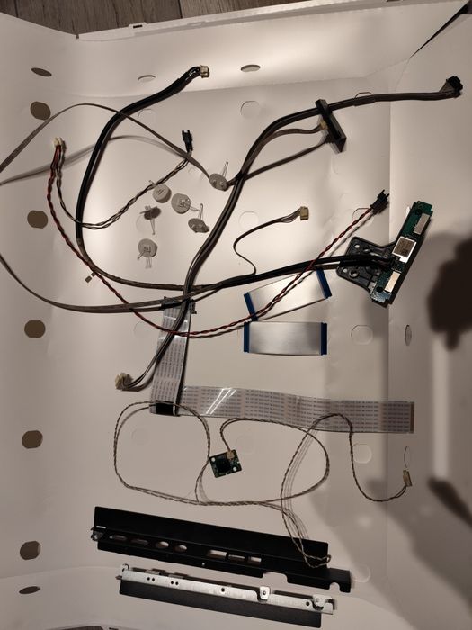 Czesci do telewizora Philips 50PUS6523/12  - Sprawne
50PUS6523/12 -