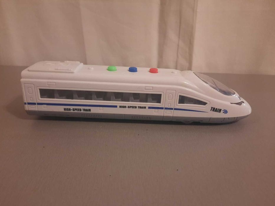 Детская игрушка поезд игрушка паровоз инерционный со светом и звуком