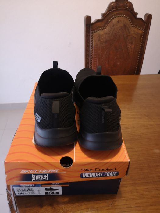 Ténis Sketchers novos dentro da caixa