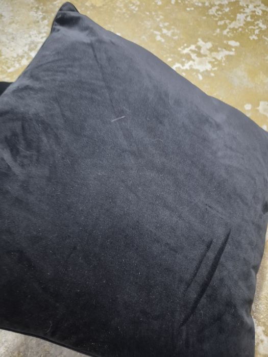 2 almofadas pretas veludo grandes