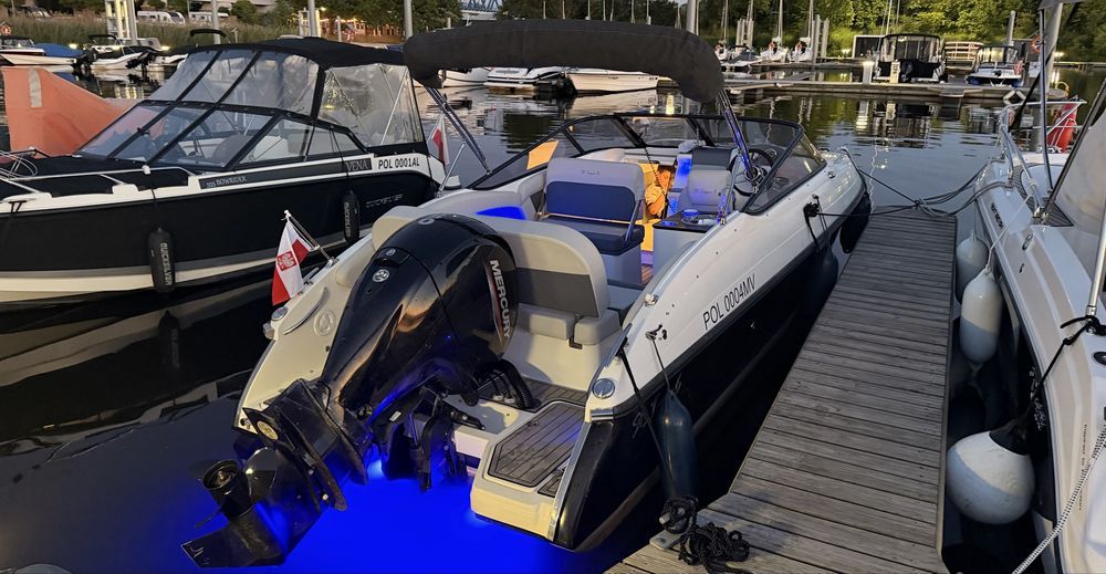 jacht motorowy ST TROPEZ 6 – 2021 r. – Mercury 150 KM