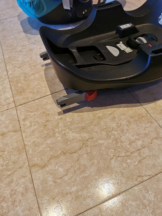 Ovo (cadeira g0) e base isofix para carro - Britax Romer