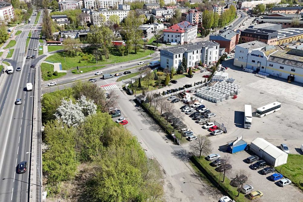 Hala magazyn na parterze ok 2000m2  Stradom