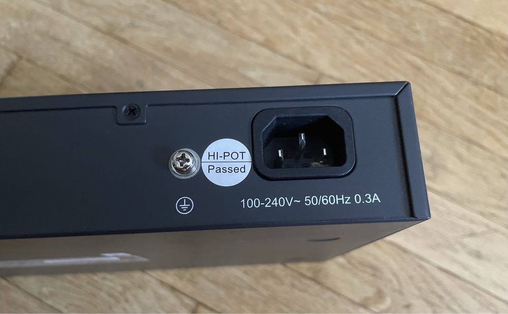 Комутатор мережевий TP-Link TL-SF1016DS