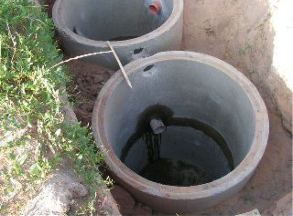 Копка колодцев, чистка, септиков!Викачка ила грязи води!замена труб ...