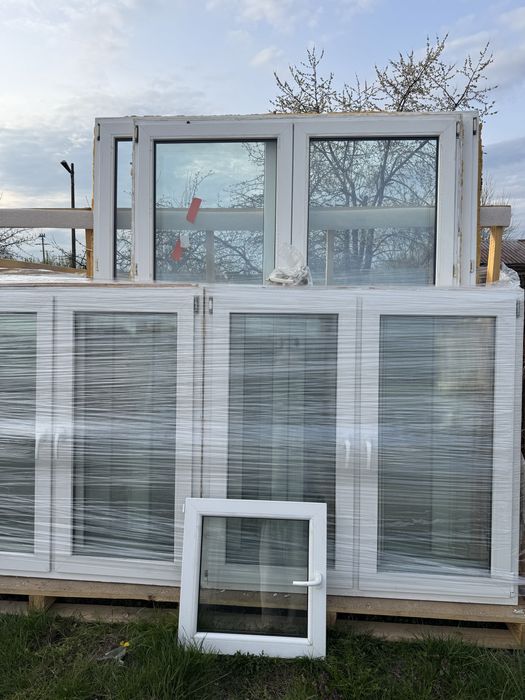 Okna scienne używane