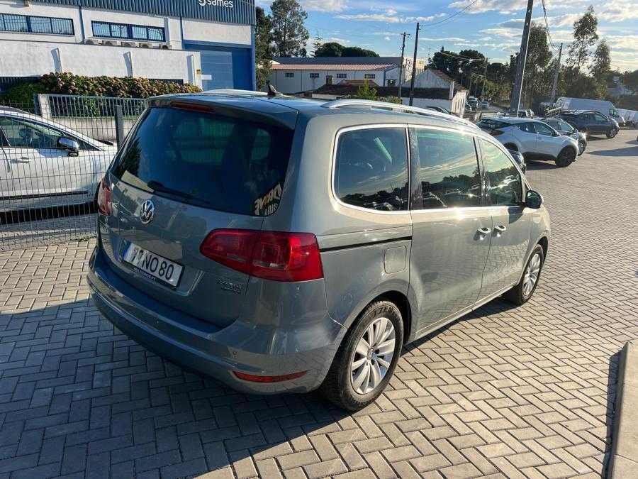 COM FINANCIAMENTO - Vende-se Volkswagen Sharan 2.0 2013