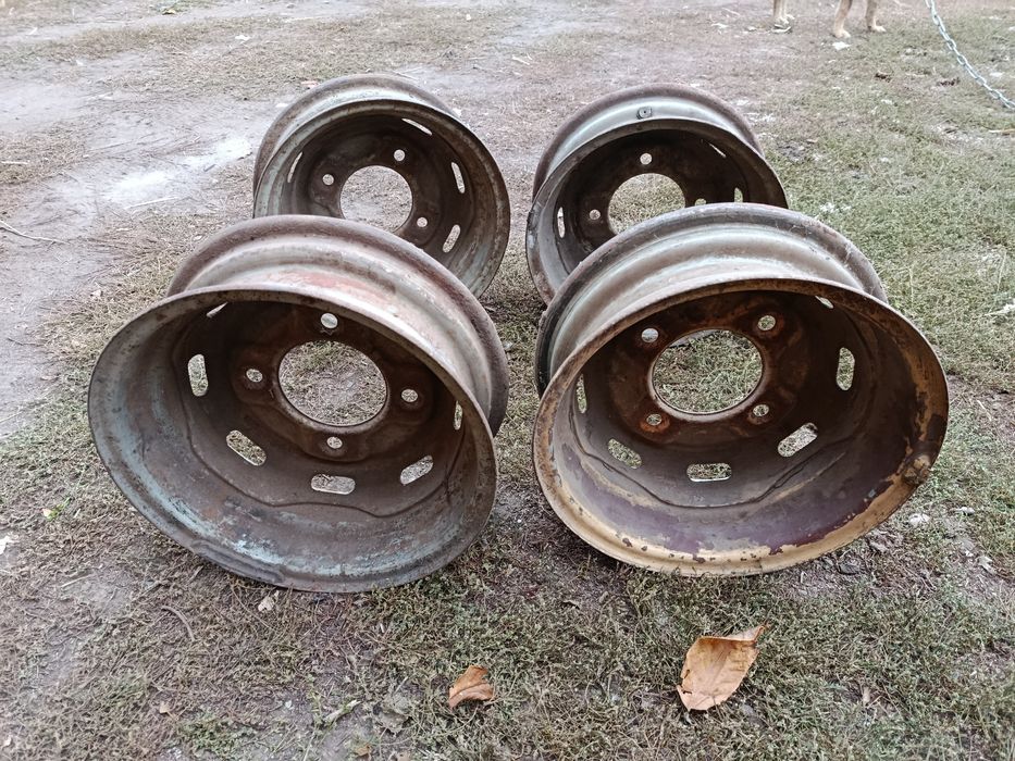 Продам колесні диски Wartburg 1.3