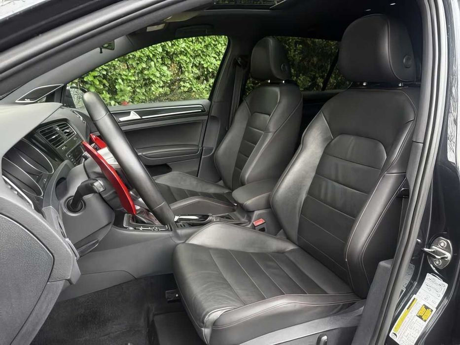 Volkswagen Golf GTI      2016