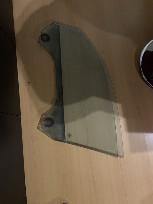Vidro porta frente lado Direito BMW e82 e81