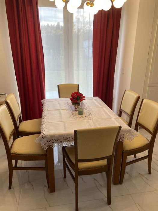 Krzesla z litego drewna , drewno naturalne 100 % bukowe