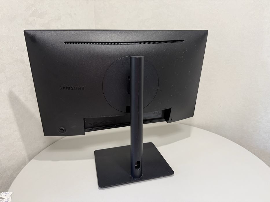 Професійний монітор 24" Samsung S24R650 IPS FHD