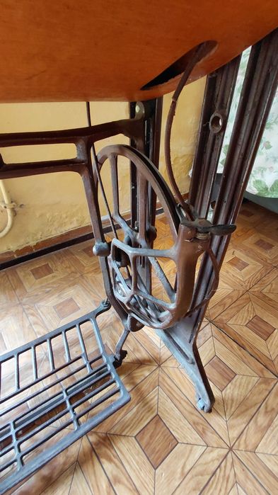 Máquina de costura antiga Singer