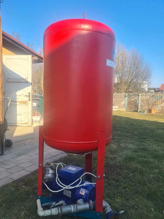 Hydrofor studniowy pionowy 200l