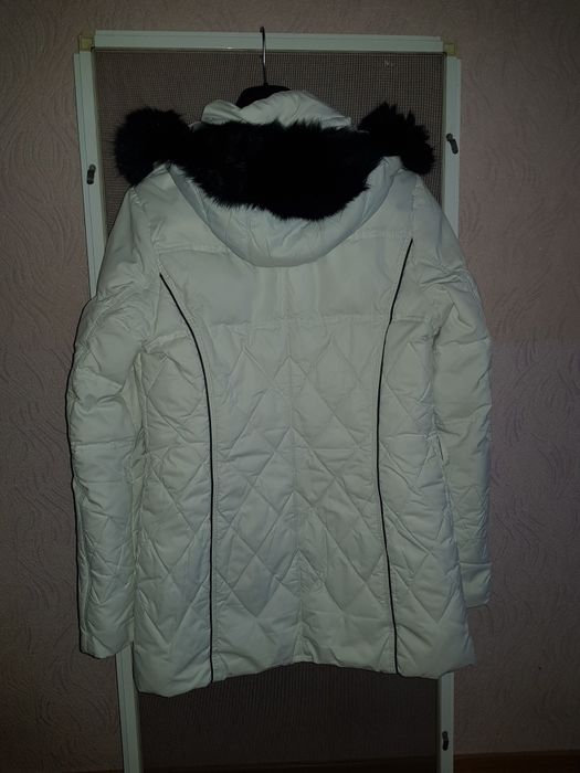 Курточка жіноча на пуху