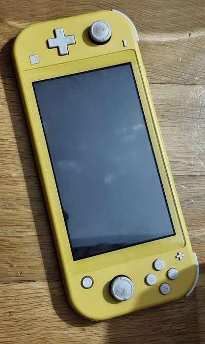 Konsola Nintendo Switch HDH-001 żółta niesprawna