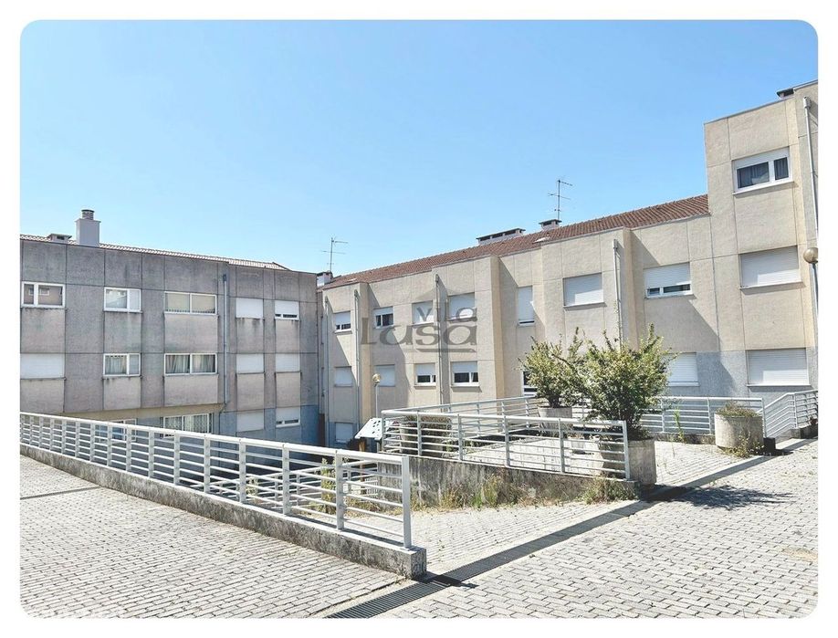 T3 lugar de garagem Valbom próximo a igreja