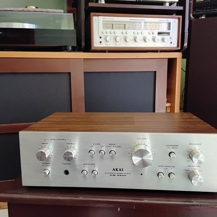 Amplificador Akai AM -2200