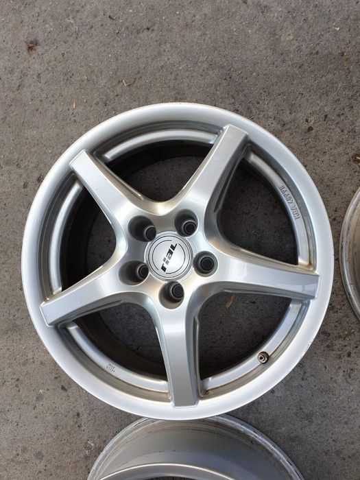 Felgi 17cali Et28 Audi A4 B8 A5 A6 Q5 Volkswagen