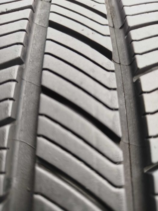Opony Uzywane Całoroczne 255/55/20" Michelin A438#