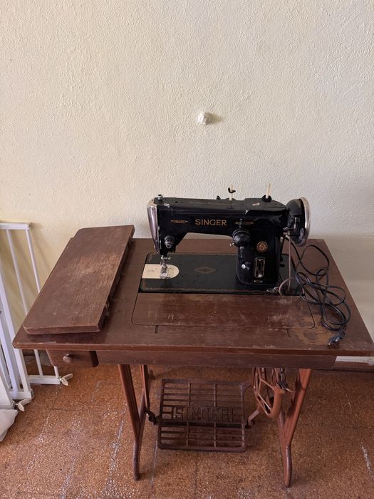 Maquina de Costura Singer