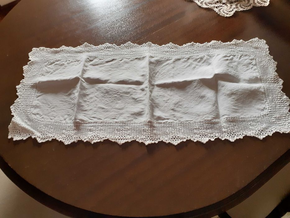 Conjunto de panos em linho e choche antigos
