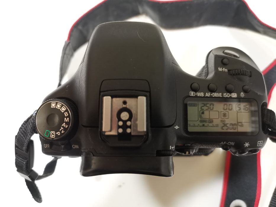 Canon EOS 7D + Grip e oferta de lente