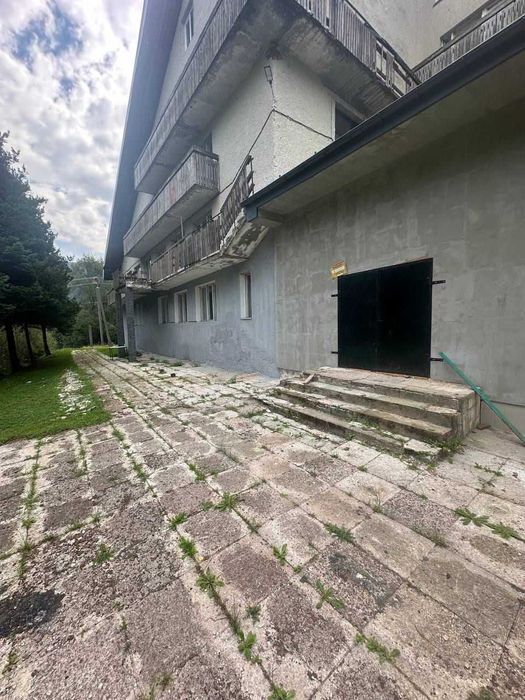 Продається турбаза Ялинка в с. Руська Мокра