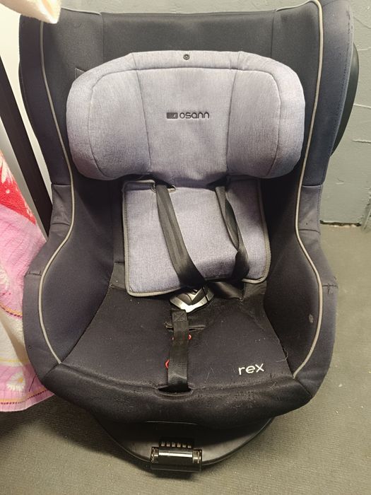 Foteliki samochodowe