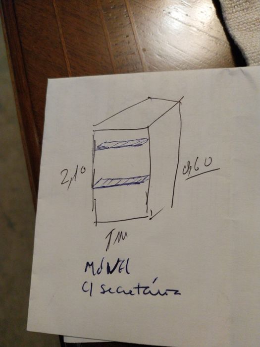 Móvel com secretária e arrumação