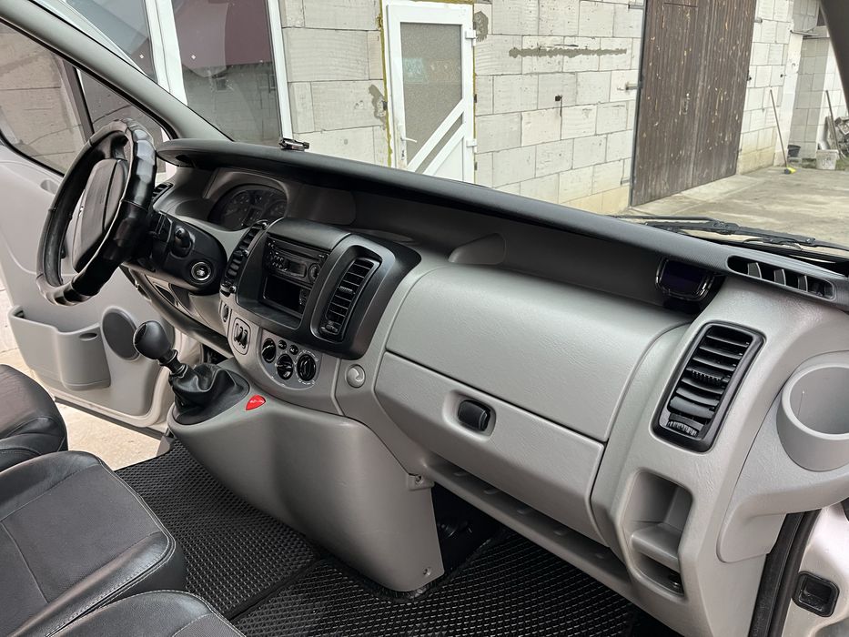 Продам Renault trafic 1.9 коротка база 6. передач