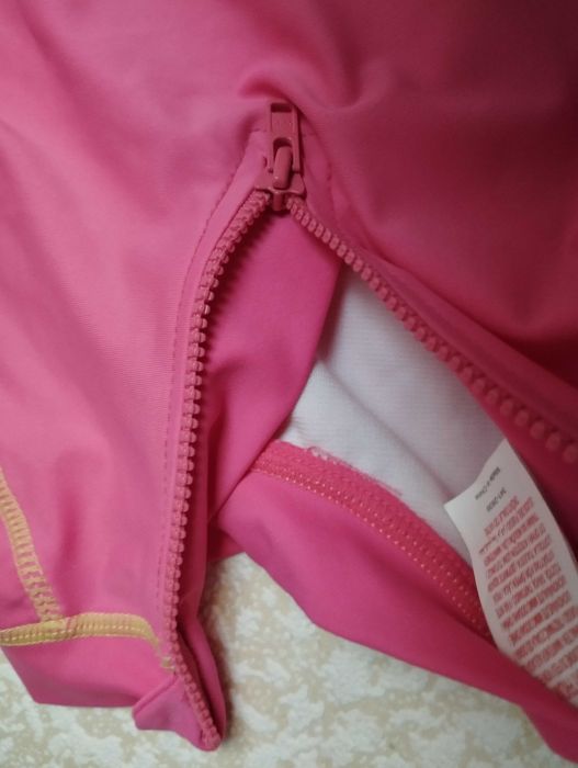 Кофта солнезащитная для девочки 6-7лет F&F золотая русалка рост 128см