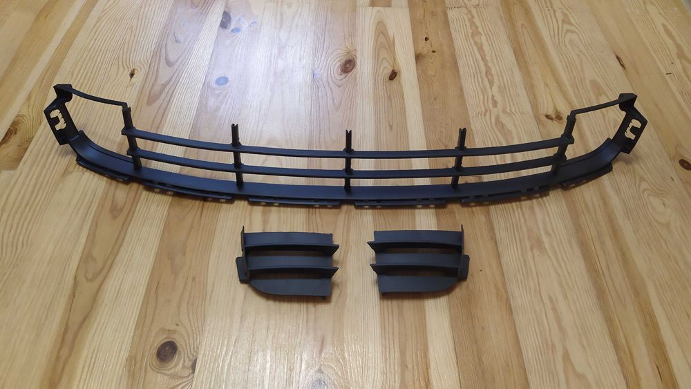 Решетка Заглушка в бампер SuperB,Octavia A7,Octavia A5,Tour,Fabia,Audi