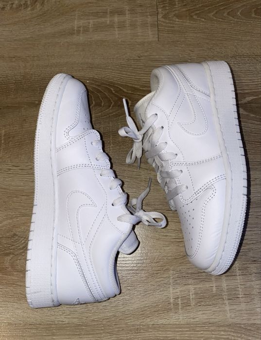 Jordan One White 37,5