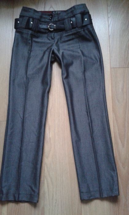Eleganckie spodnie szare- stalowe z połyskiem R. 36