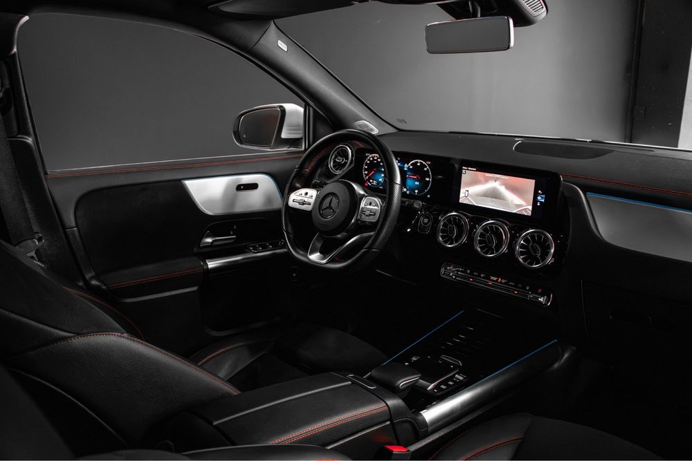 MERCEDES-BENZ EQA 250 AMG 55.000 KM Ano 2023
