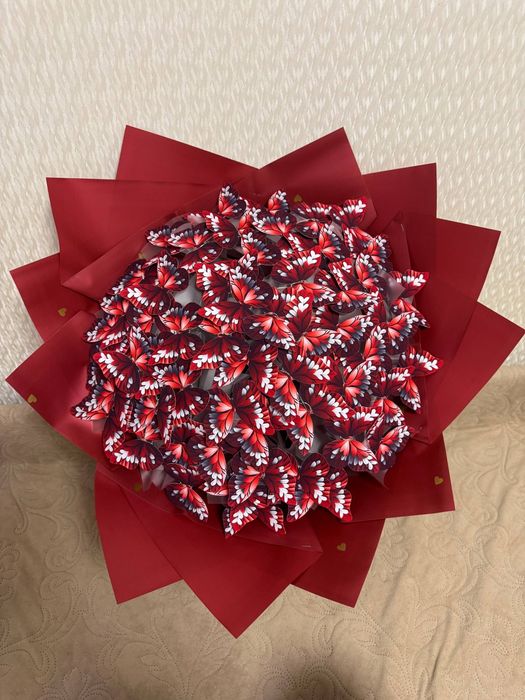 Букети з метеликів