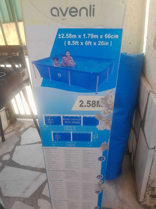 Vendo Piscina para Jardim / Quintal
