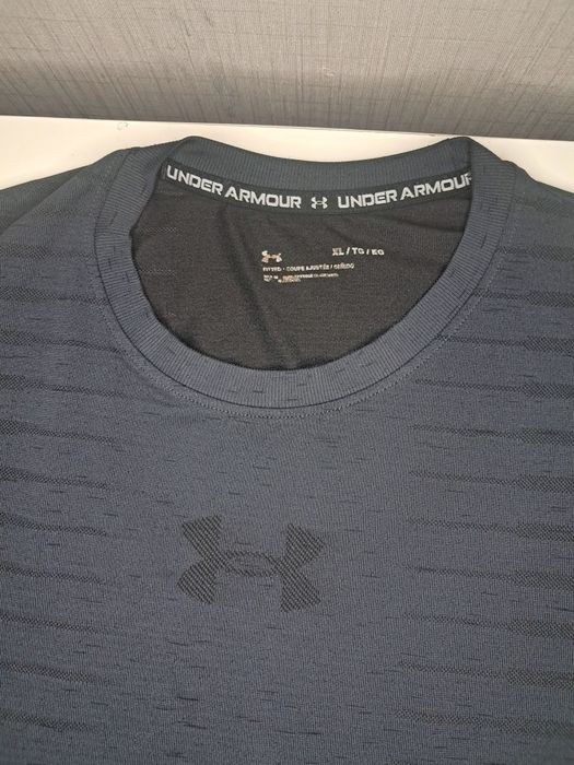 Спортивная футболка термо Under Armour тренировочная  для зала  бег бодибилдинг XL