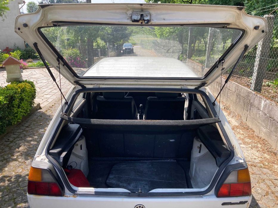 VW Golf 1.300 Gasolina 5 Velocidades (1988)