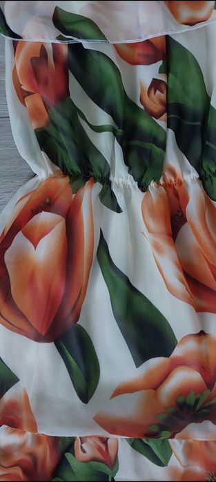 Hiszpanka w  tulipany lato